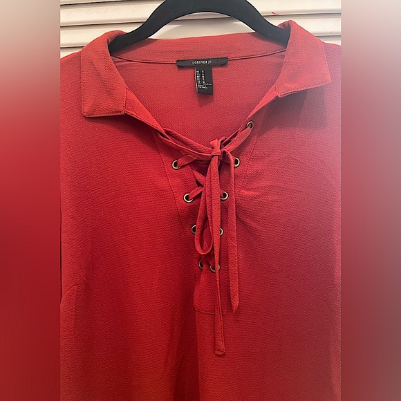 Burnt Orange Long Sleeved Blouse
Forever 21 Size M - Picture 3 of 5